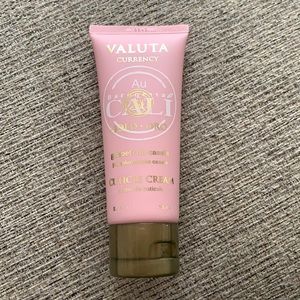 Valuta Gold  Grapefruit Cassis Cuticle Cream